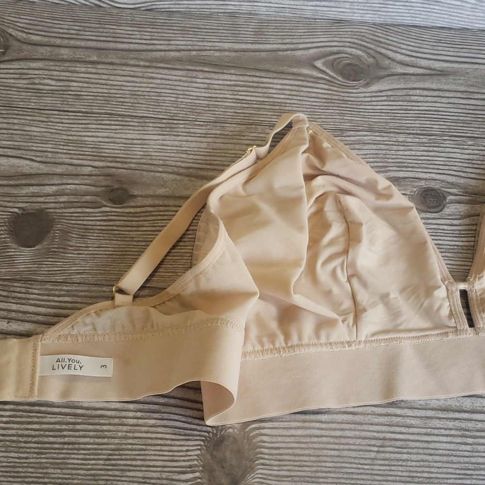 All you Lively 3 beige full figure  mesh lined bralette - Picture 3 of 4